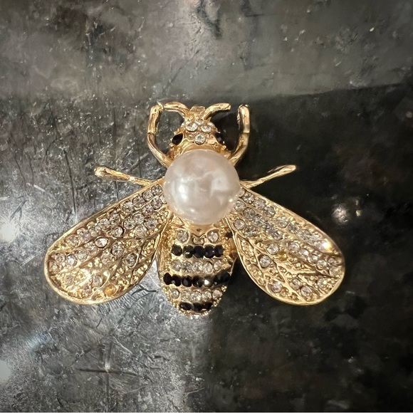 New Luxury designer, gold & black spinel bumblebee Brooch w Rhinestones & Pearls - Picture 2 of 8